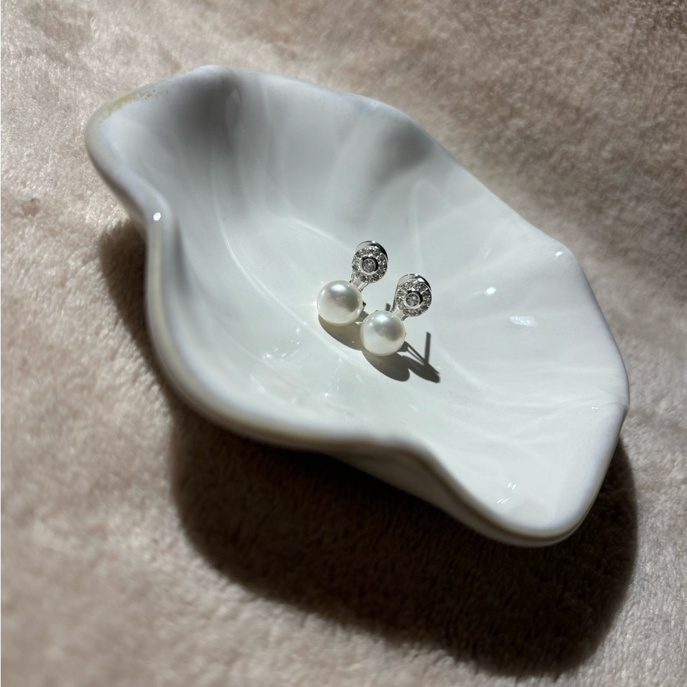 Elegant Silver and White Pearl Earrings